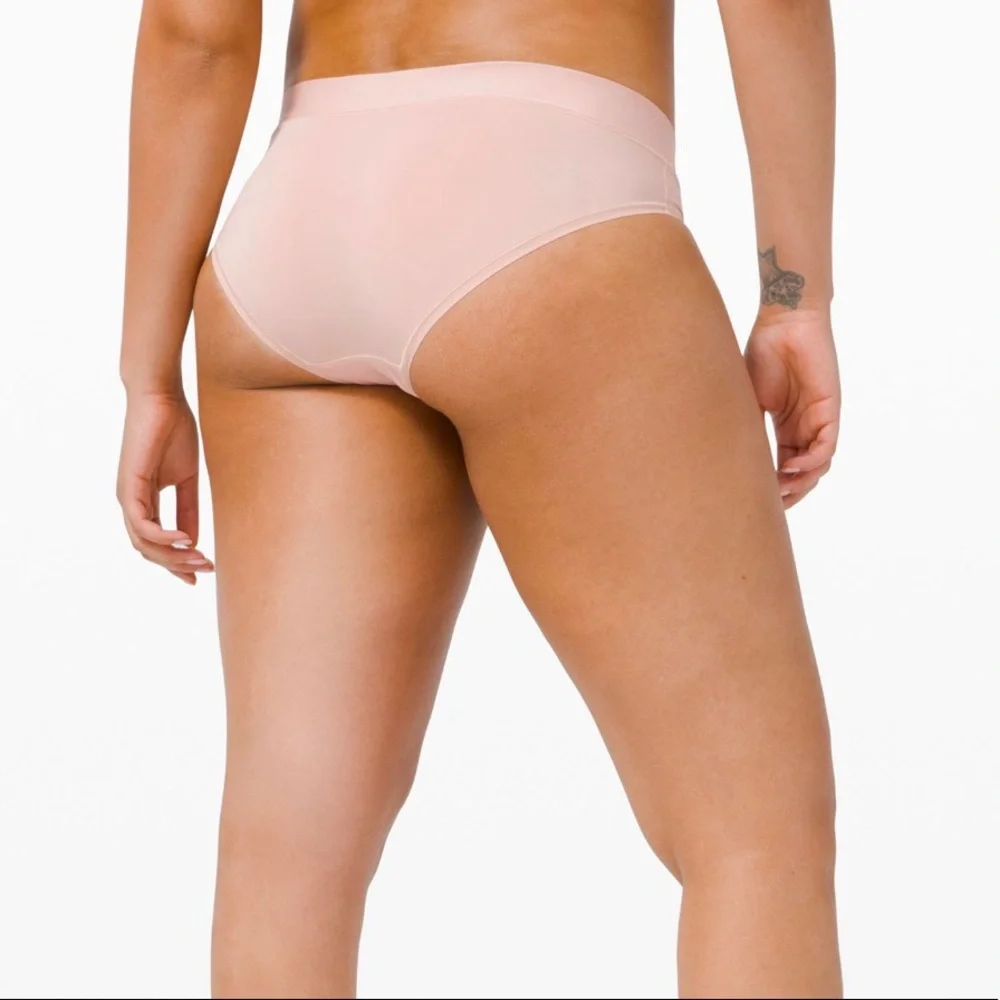 Lululemon Soft Breathable Bikini Underwear NWT Nude Misty Shell (XL) Unopened